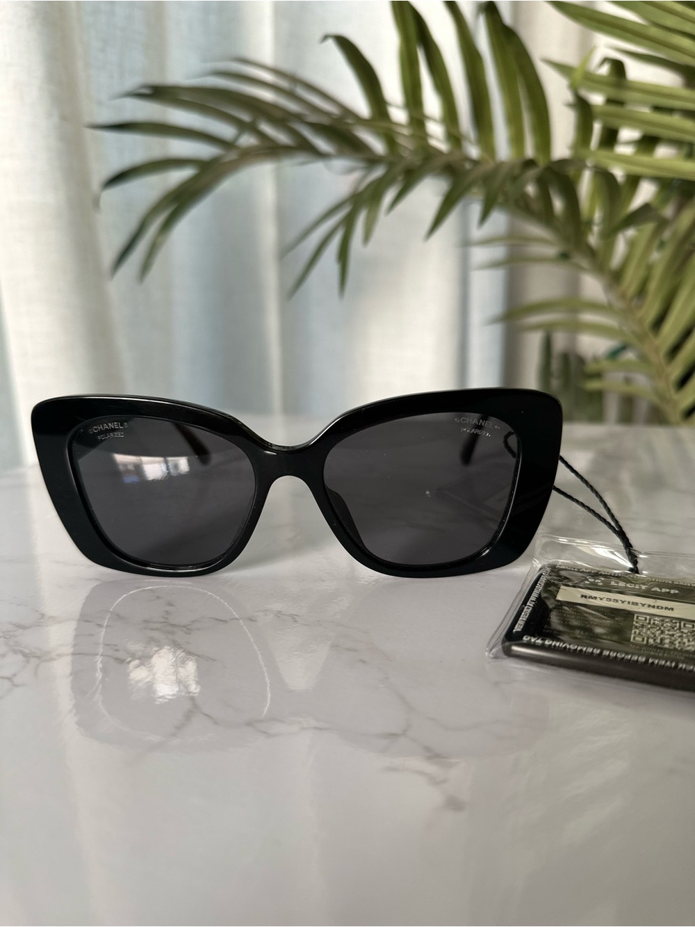 CHANEL 5422-B-A Black Polarized Oversized Sunglasses 501/T8 Authentic